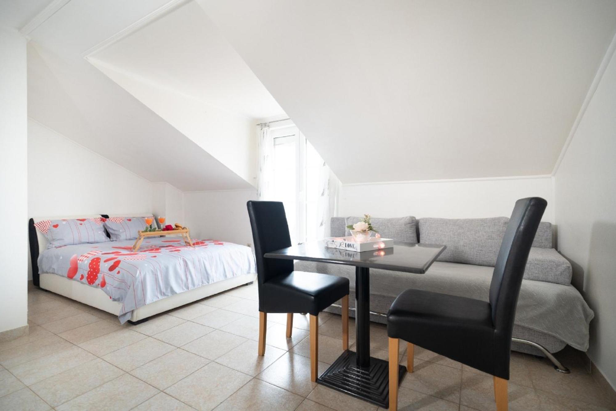 Apartments Milic Gornji Karin Phòng bức ảnh