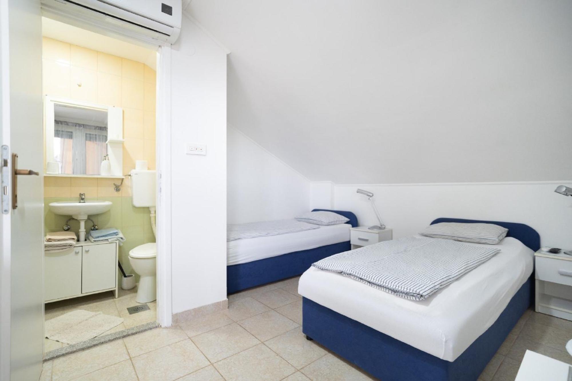 Apartments Milic Gornji Karin Ngoại thất bức ảnh